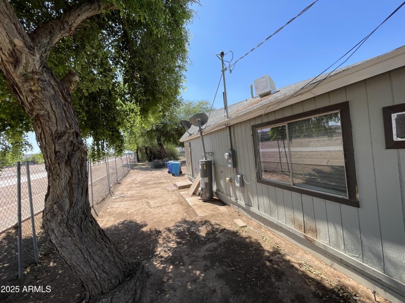 UNIT 2 FENCED BACKYARD