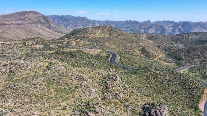 SEView of S lot1&2 border hwy