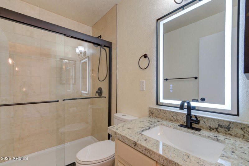 15 Bathroom (1)