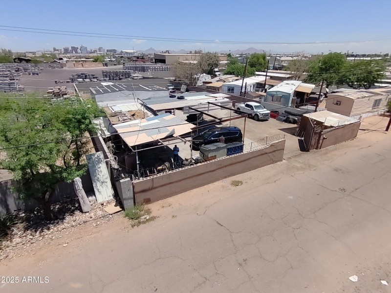 112 W WEST RD,
