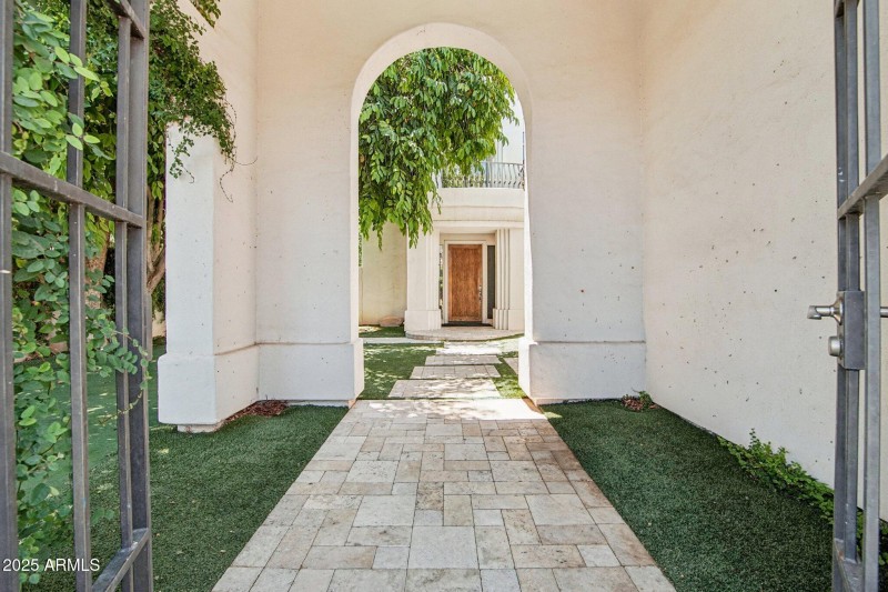 Front walkway - 7600 Lincoln