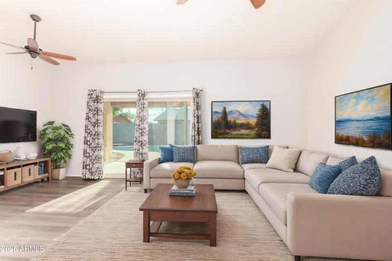 11-46th - Living Room - Standard - 2