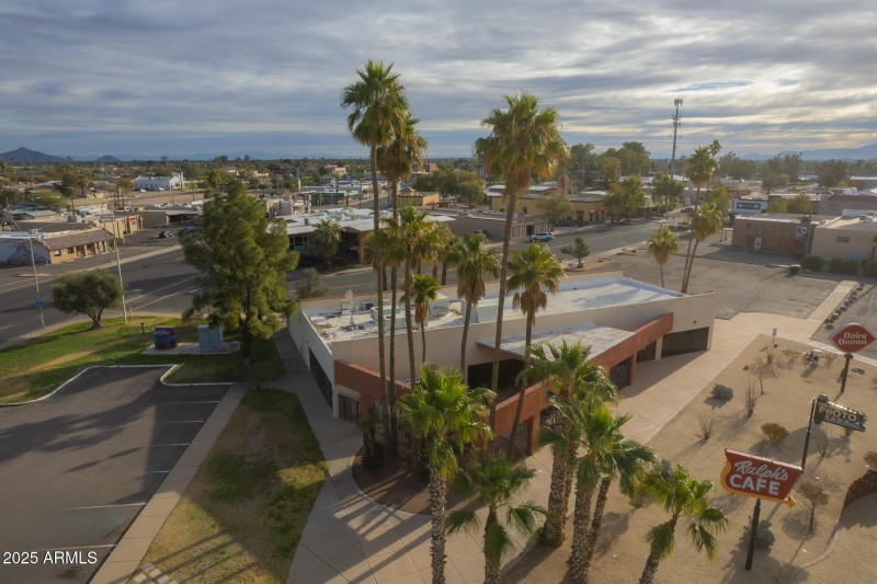Aerial 8 to East