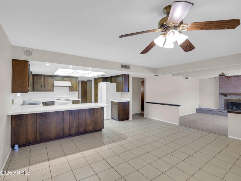 06-733 E Hatcher Rd-6