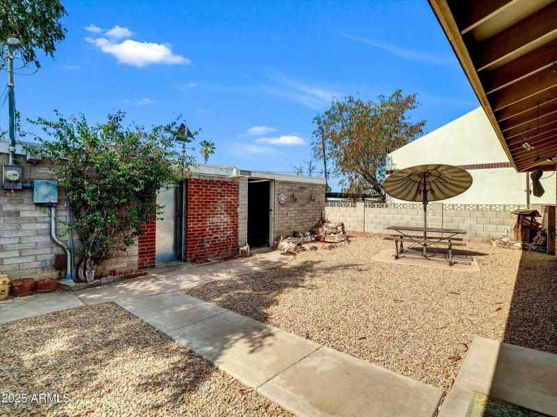 42-733 E Hatcher Rd-42