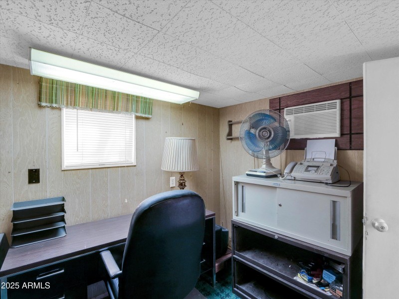 56-733 E Hatcher Rd-56