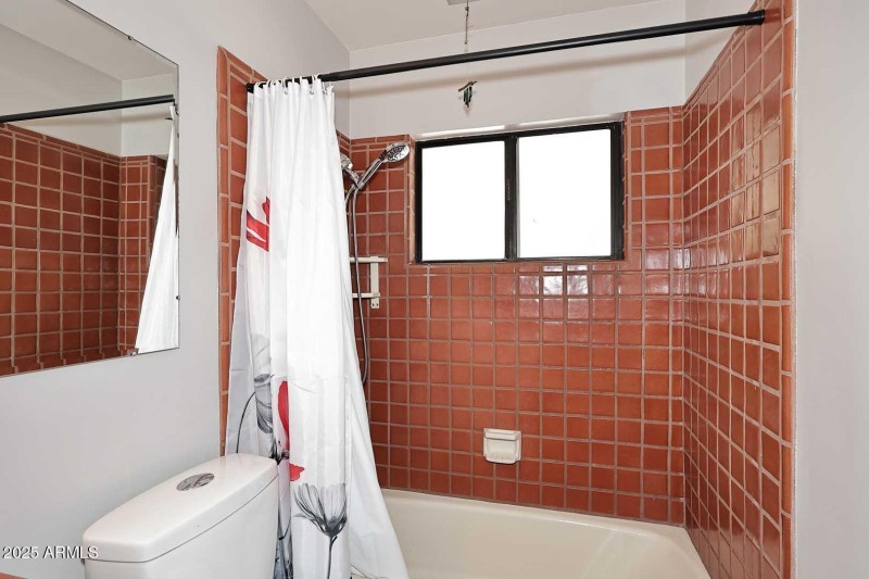 Hall Bath-Tub