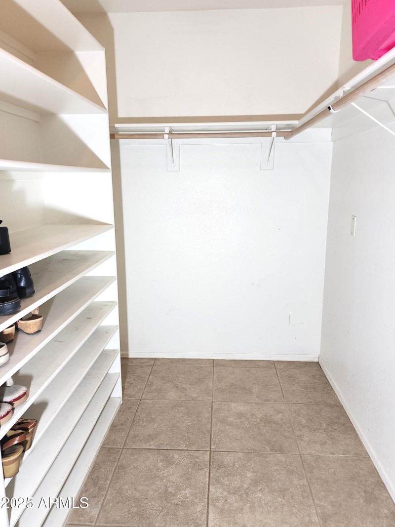 P CLOSET A