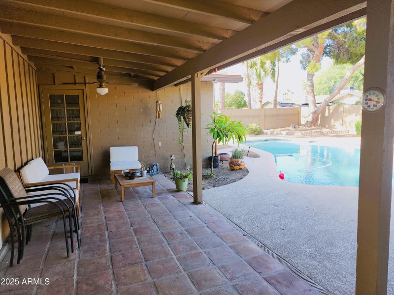 PATIO B