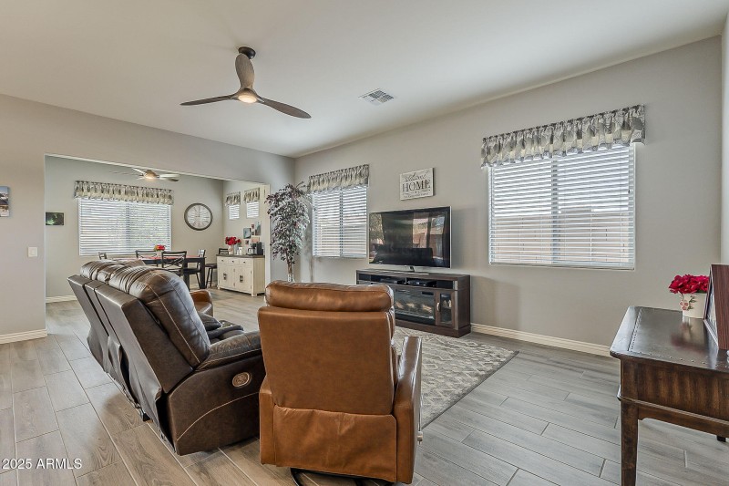 12-web-or-mls-Smoketree-12