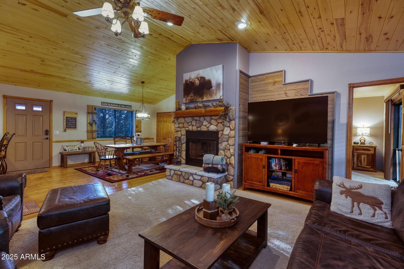 Combined living and dining