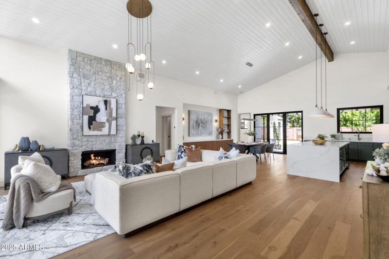 Great room:Dining