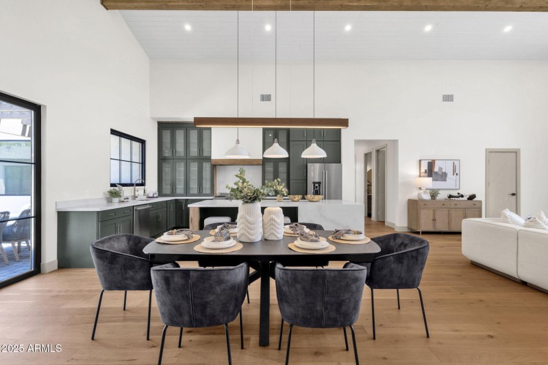 Dining:Kitchen 1