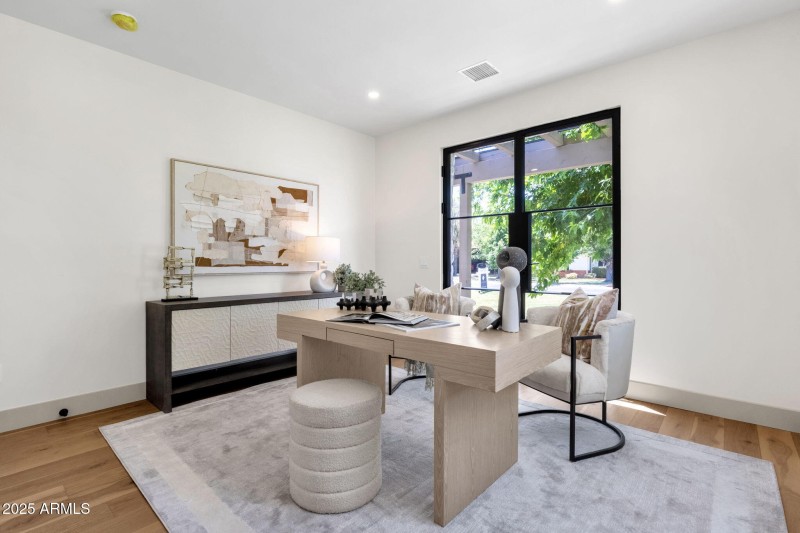 Office:Bedroom 1