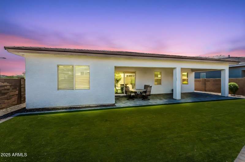 54-web-or-mls-Smoketree-54 - Day To Dusk