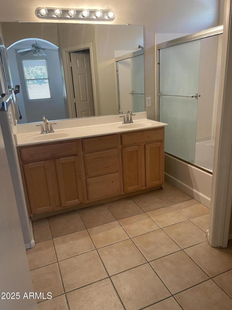 20250718_223513333_iOS