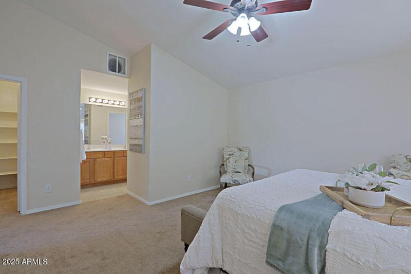 MasterBedroom4