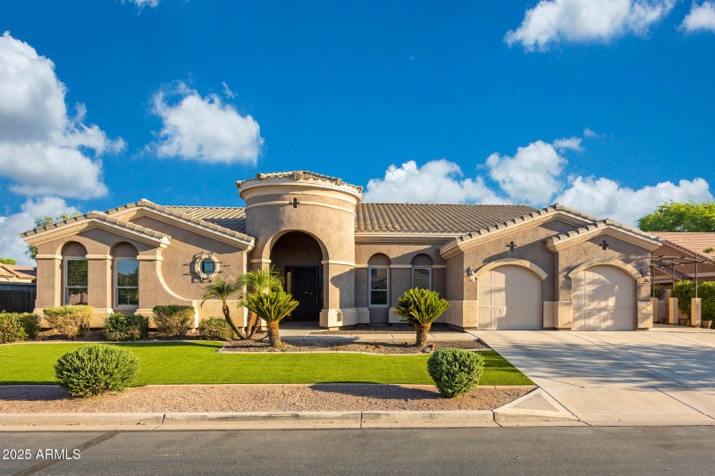 3 Car Garage