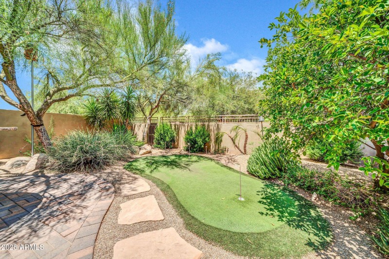 Putting Green and Wash Gate