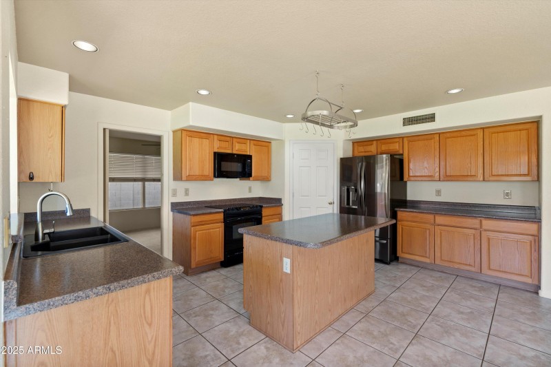 13-Kitchen