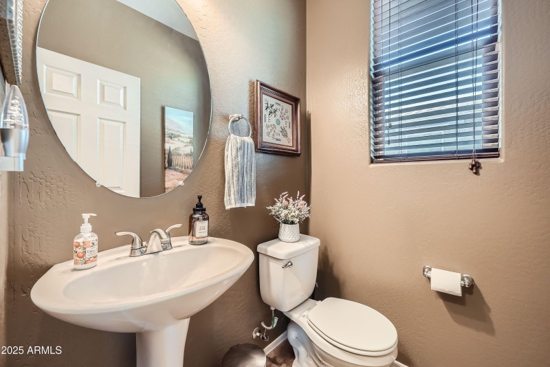 011 - 17 Bathroom