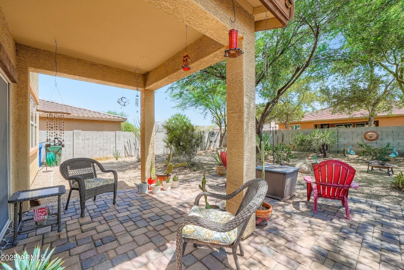 024 - 31 Patio