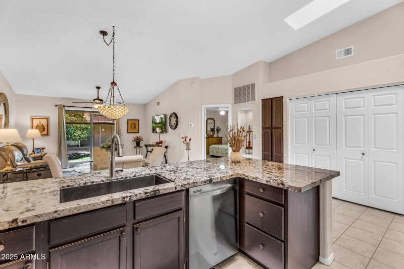 13-web-or-mls-Greenfield-13