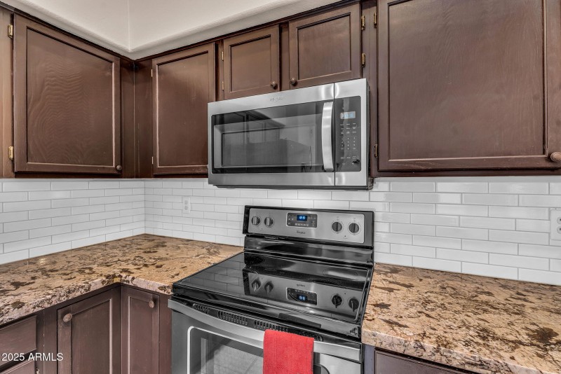 15-web-or-mls-Greenfield-15