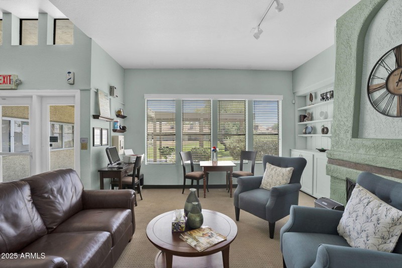 77-web-or-mls-GreenfieldNeighborhood-12