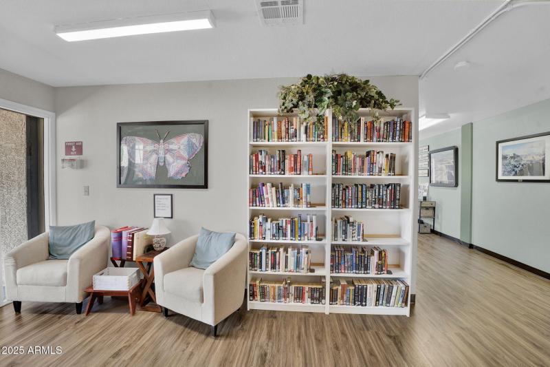 80-web-or-mls-GreenfieldNeighborhood-15