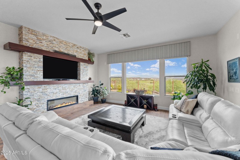 3328 Rising Sun Ridge