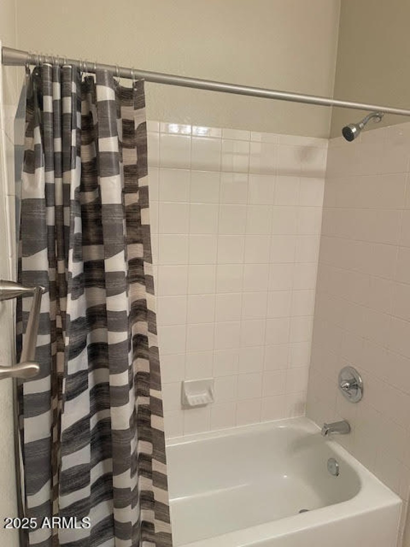 bathrroom2