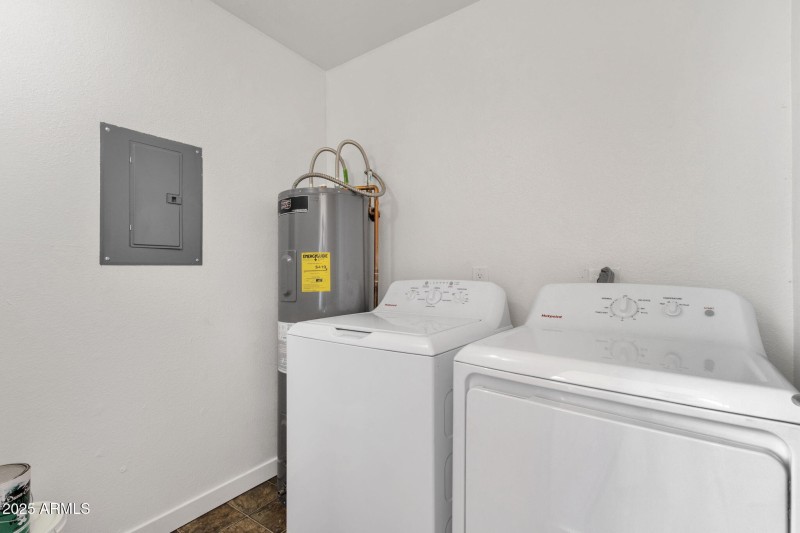 30-web-or-mls-1927-e-hampton-ave-208