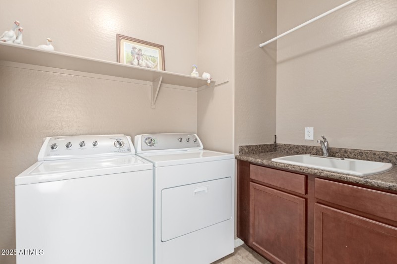 Laundry Rm:Sink