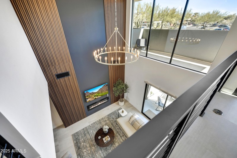 020_Loft Overview