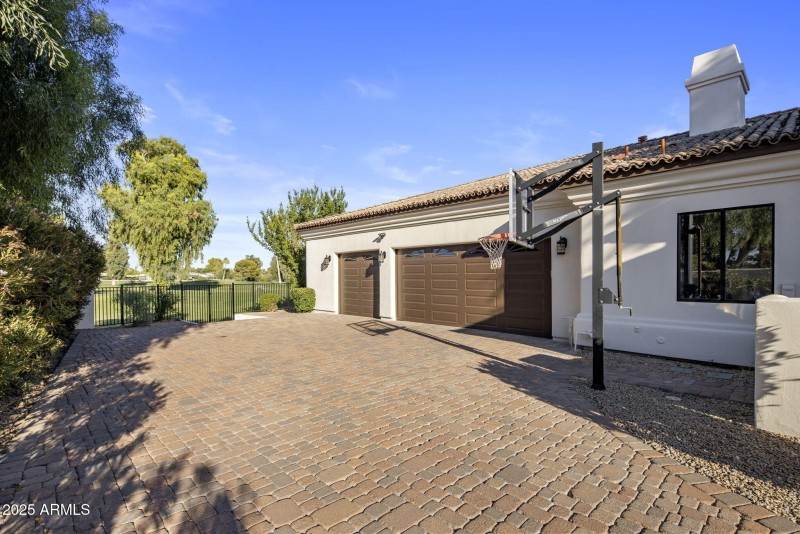 3 Car Garage