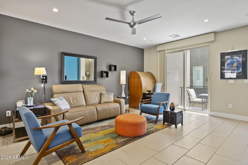 820 N 8th Ave 22 Phoenix - Living 1