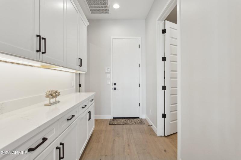 44-web-or-mls-13020-e-de-la-o-rd