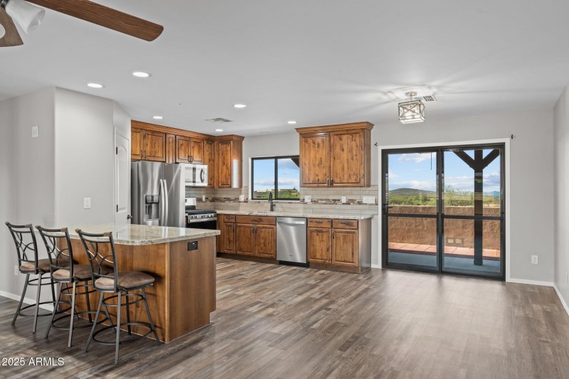 Kitchen Dining Area