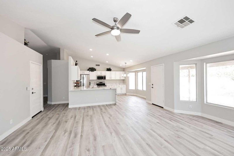 Faimily Room-Kitchen