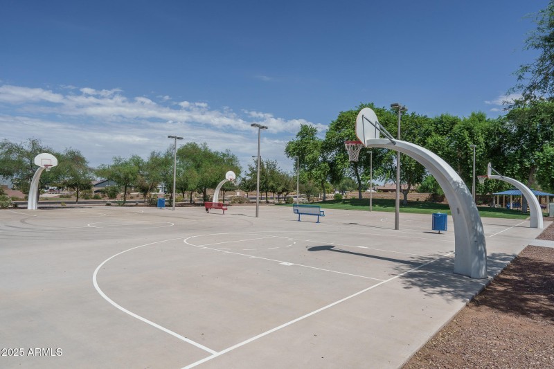 J1) COVE NIXON PARK