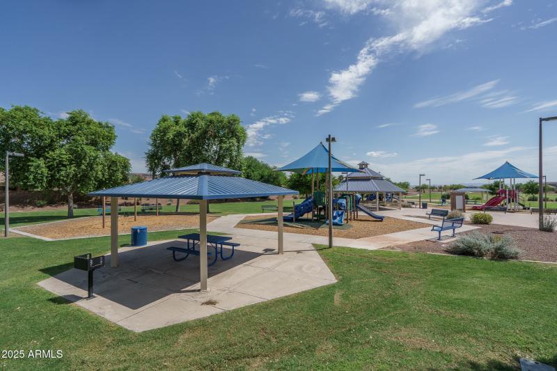 J2) COVE NIXON PARK