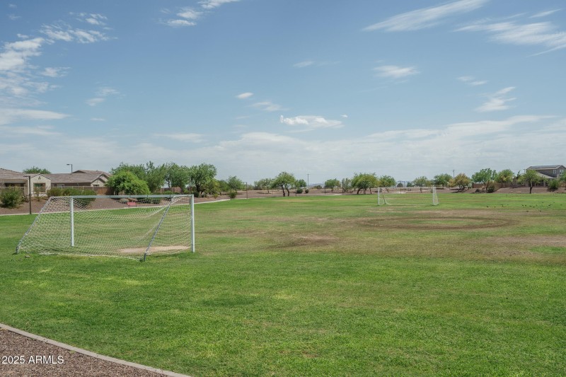 J7) COVE NIXON PARK