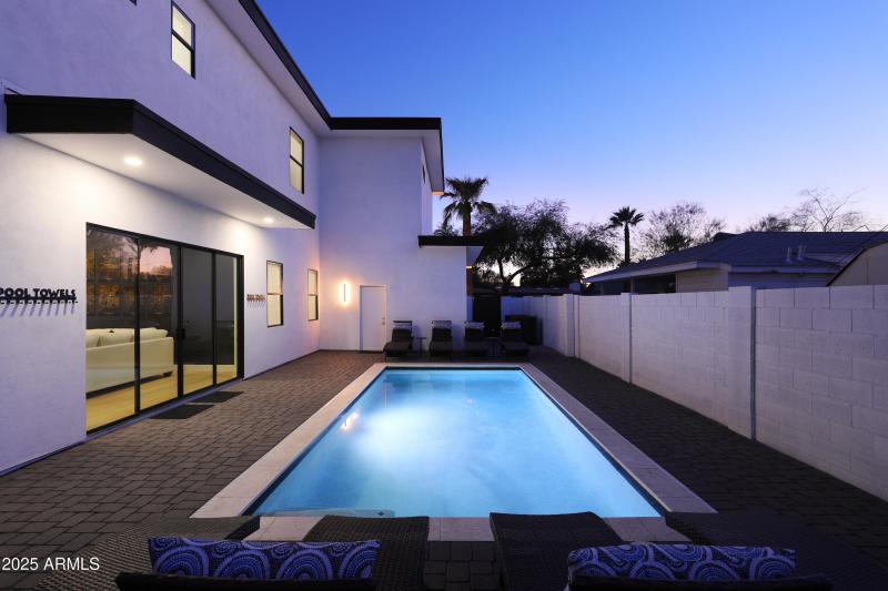 PropertyImageCo_7520EHIghlandAve_WEB_000