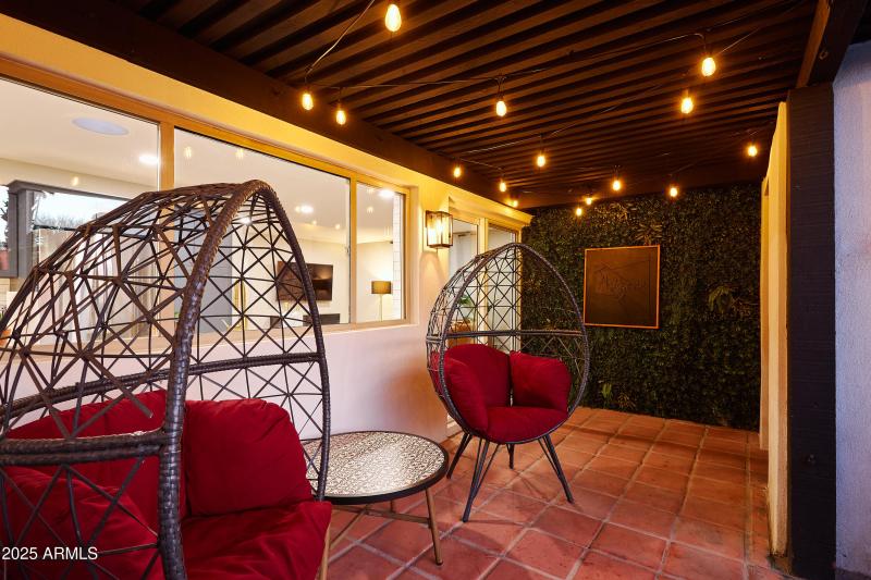 PropertyImageCo_6612EPresidioRd_Twilight