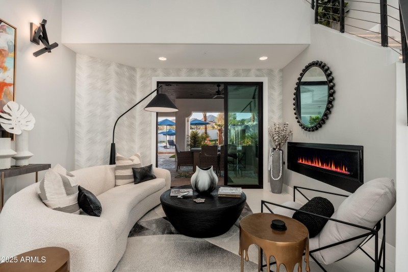 028_Living Room