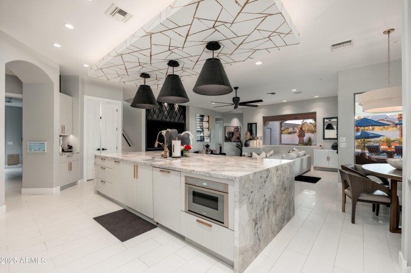 030_Kitchen
