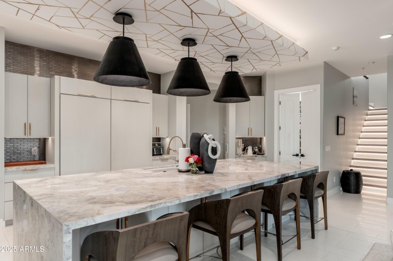 034_Kitchen Island