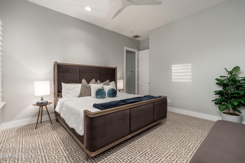 046_Guest Room