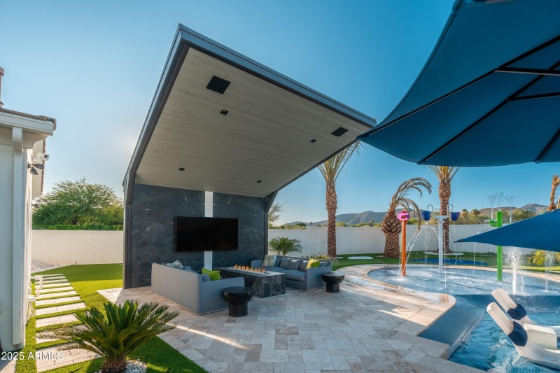 064_Firepit Lounge